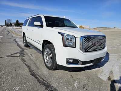 2015 GMC Yukon XL, $18500. Photo 1
