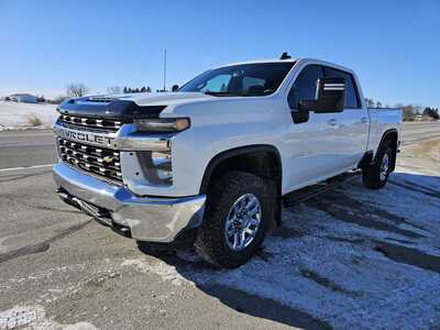 2020 Chevrolet 2500 Crew Cab, $29500. Photo 2