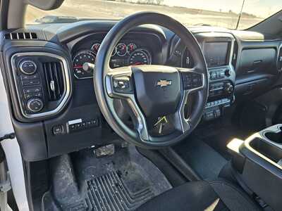 2020 Chevrolet 2500 Crew Cab, $29500. Photo 9