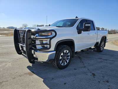 2020 Chevrolet 2500 Crew Cab, $27500. Photo 2