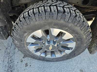 2020 Chevrolet 2500 Crew Cab, $27500. Photo 5