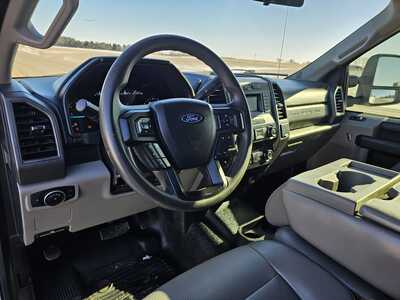2019 Ford F250 Crew Cab, $23500. Photo 5