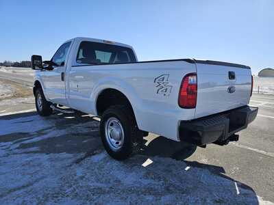 2011 Ford F250 Reg Cab, $19500. Photo 4