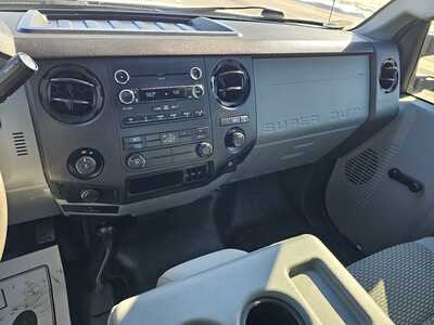 2011 Ford F250 Reg Cab, $19500. Photo 9