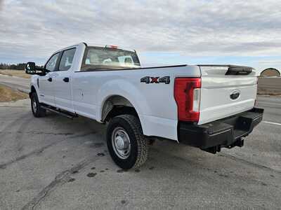 2018 Ford F350 Crew Cab, $22500. Photo 4