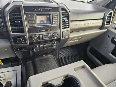 2018 Ford F350 Crew Cab, $22500. Photo 10