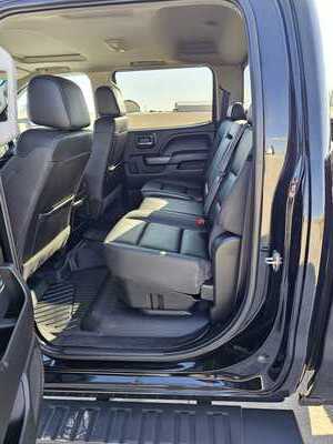 2017 GMC 2500 Crew Cab, $29500. Photo 6