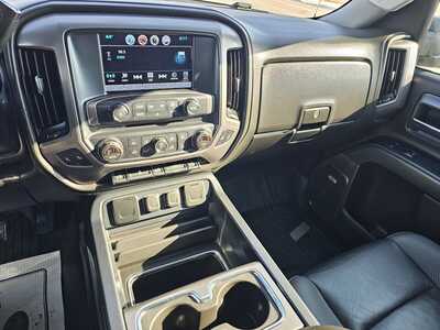 2017 GMC 2500 Crew Cab, $29500. Photo 9