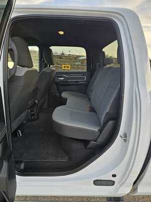 2021 RAM 2500 Crew Cab, $32500. Photo 7