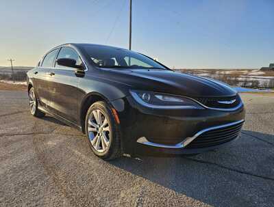 2015 Chrysler 200, $3950. Photo 1