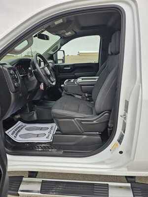 2020 Chevrolet 3500 Reg Cab, $34500. Photo 7