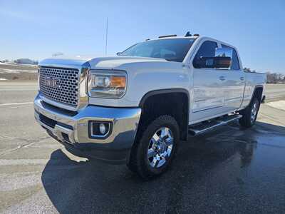 2015 GMC 2500 Crew Cab, $26900. Photo 2