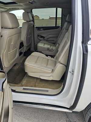 2016 GMC Yukon XL, $10500. Photo 7