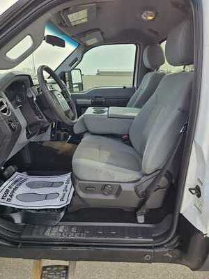 2013 Ford F250 Reg Cab, $10500. Photo 5