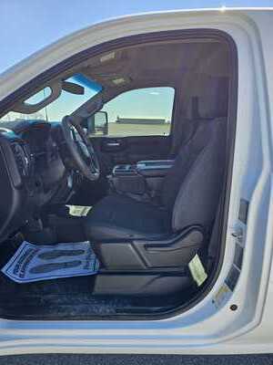 2021 Chevrolet 2500 Reg Cab, $26500. Photo 6