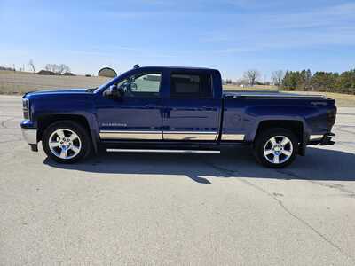 2014 Chevrolet 1500 Crew Cab, $12900. Photo 3