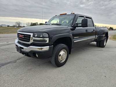 2005 GMC 3500 Crew Cab, $9900. Photo 2