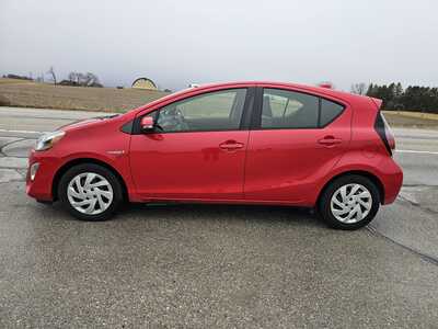 2015 Toyota Prius, $6500. Photo 3