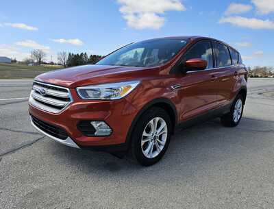 2019 Ford Escape, $7500. Photo 2
