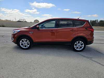 2019 Ford Escape, $7500. Photo 3