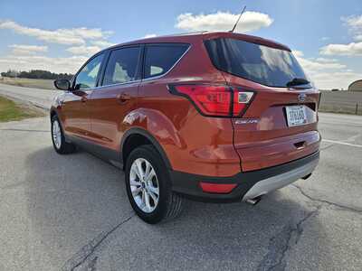 2019 Ford Escape, $7500. Photo 4