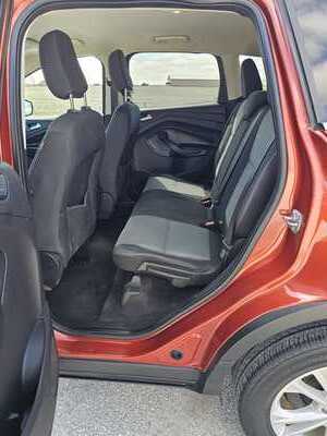 2019 Ford Escape, $7500. Photo 5