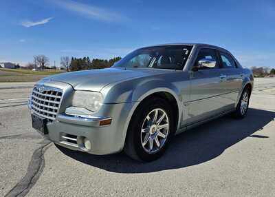 2005 Chrysler 300, $3500. Photo 2