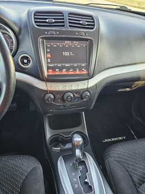 2015 Dodge Journey, $2900. Photo 8