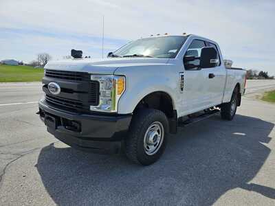 2017 Ford F250 Ext Cab, $9500. Photo 2