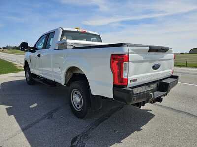 2017 Ford F250 Ext Cab, $9500. Photo 4