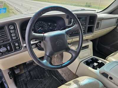 2000 Chevrolet Tahoe, $4800. Photo 6