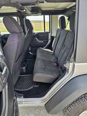 2013 Jeep Wrangler Unlimited, $6500. Photo 5