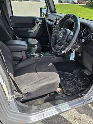 2013 Jeep Wrangler Unlimited, $6500. Photo 7