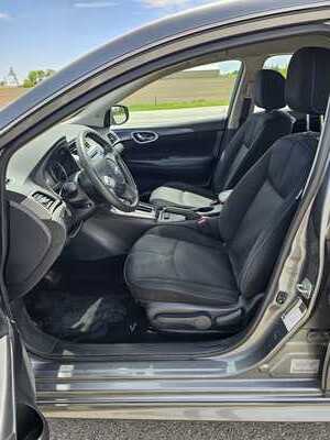 2018 Nissan Sentra, $6500. Photo 7