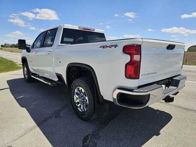2020 Chevrolet 2500 Crew Cab, $26900. Photo 4