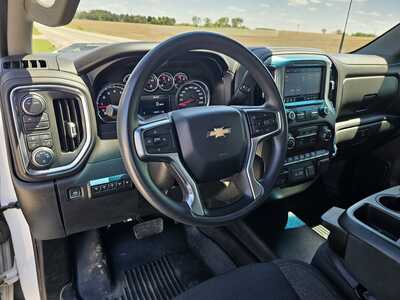 2020 Chevrolet 2500 Crew Cab, $26900. Photo 7