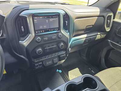 2020 Chevrolet 2500 Crew Cab, $26900. Photo 8