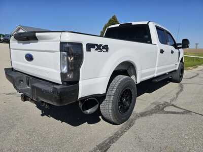 2018 Ford F350 Crew Cab, $23900. Photo 5