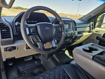 2018 Ford F350 Crew Cab, $23900. Photo 8