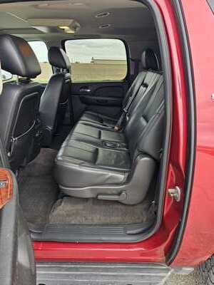 2013 GMC Yukon XL, $4995. Photo 5