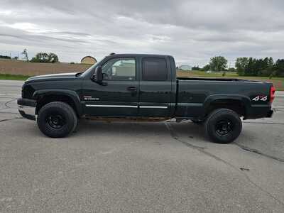 2005 Chevrolet 2500 Ext Cab, $6900. Photo 3