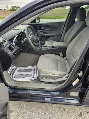 2014 Chevrolet Impala, $5800. Photo 5