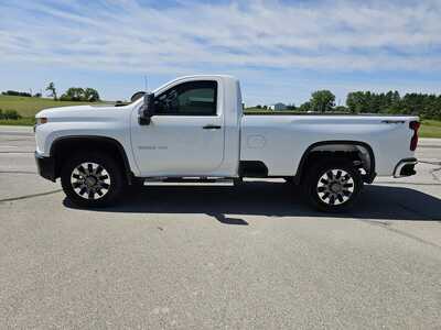 2021 Chevrolet 2500 Reg Cab, $24900. Photo 3