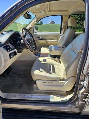 2007 Cadillac Escalade, $6500. Photo 7