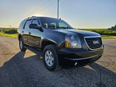 2012 GMC Yukon, $8500. Photo 1