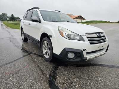 2014 Subaru Outback, $2800. Photo 1