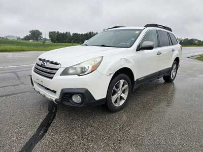 2014 Subaru Outback, $2800. Photo 2