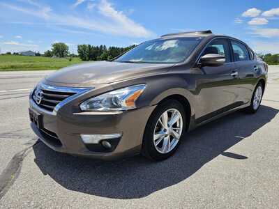 2013 Nissan Altima, $3500. Photo 2