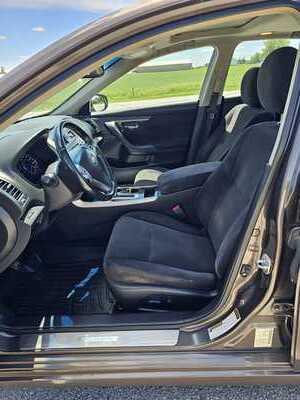 2013 Nissan Altima, $3500. Photo 6