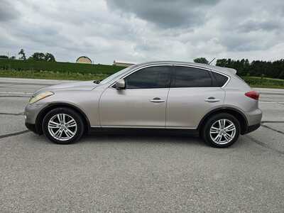 2008 Infiniti EX, $3800. Photo 3